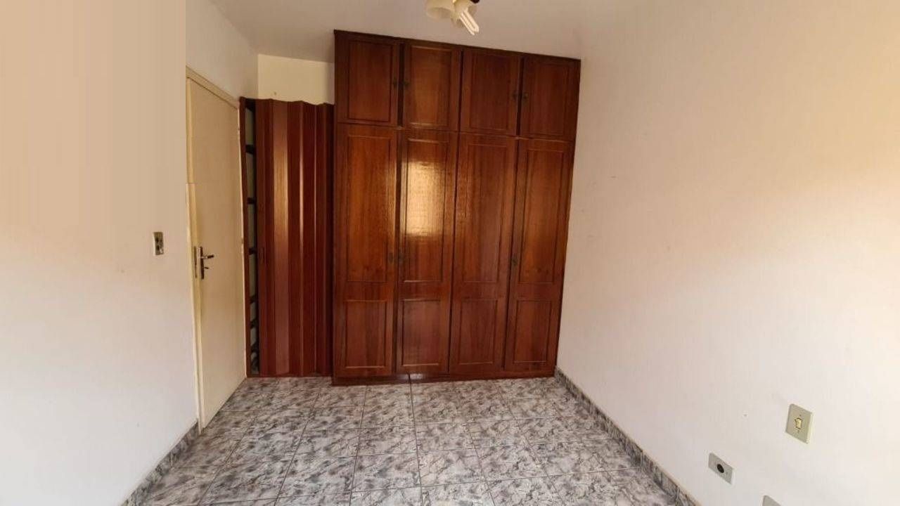 Apartamento à venda com 2 quartos, 64m² - Foto 3