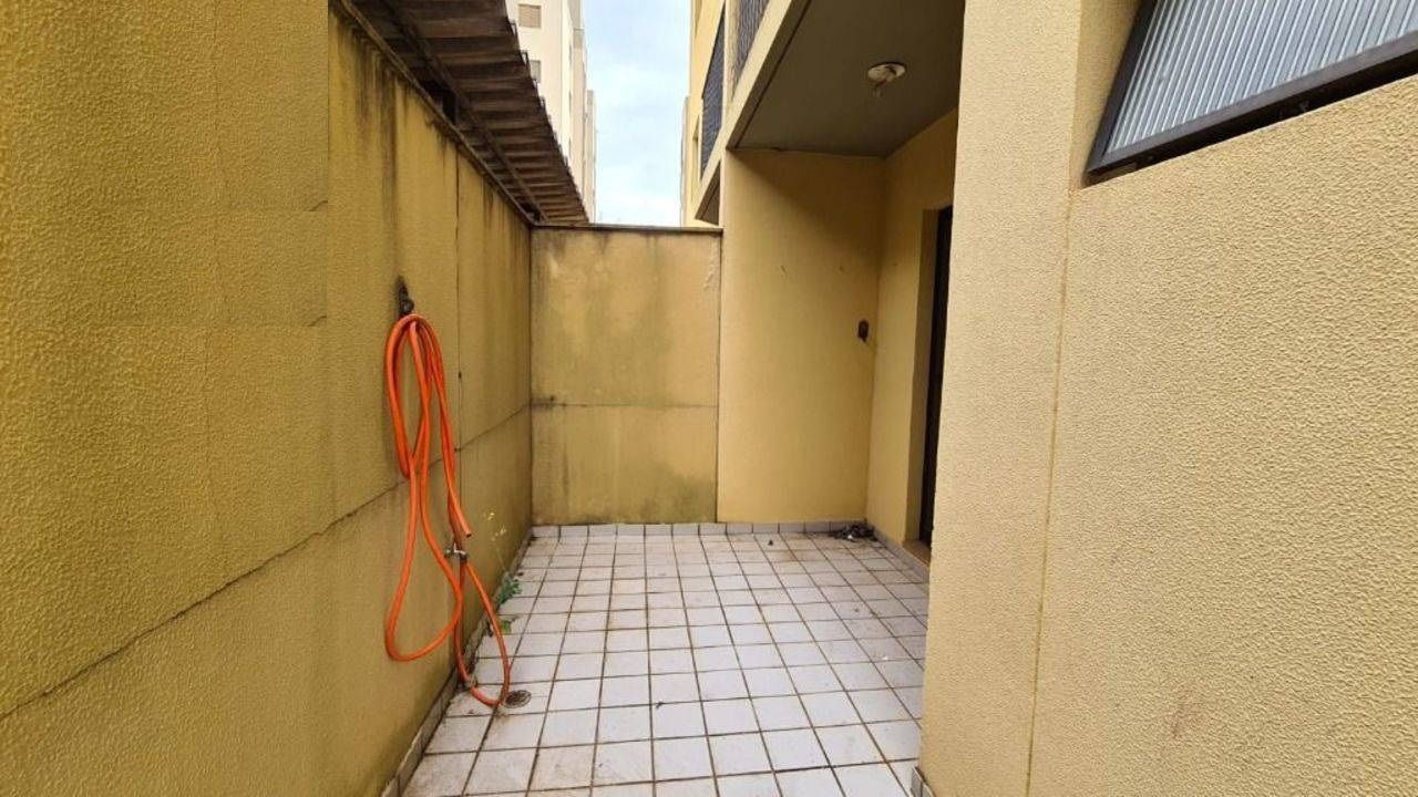 Apartamento à venda com 2 quartos, 64m² - Foto 7