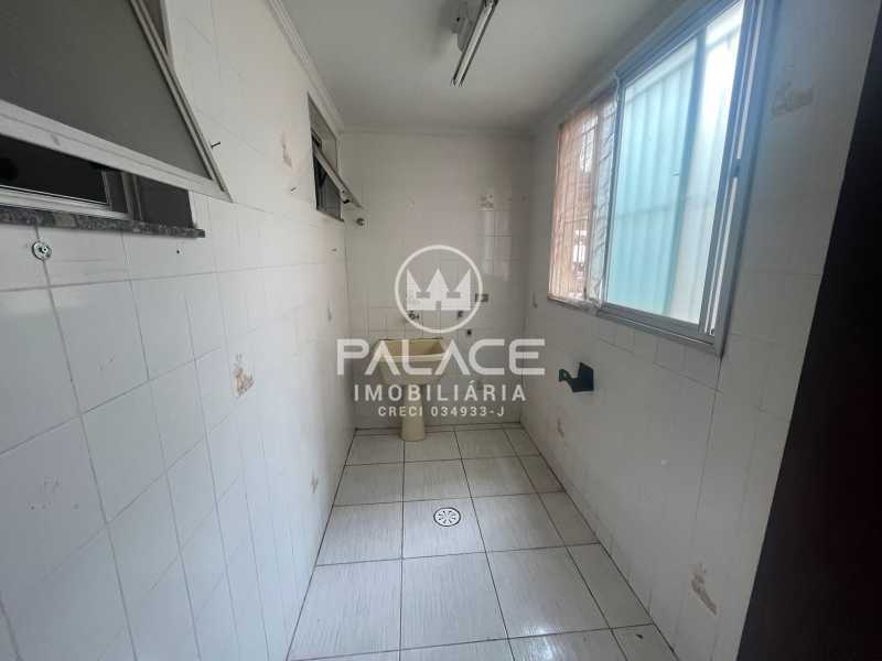 Apartamento para alugar com 2 quartos, 89m² - Foto 9