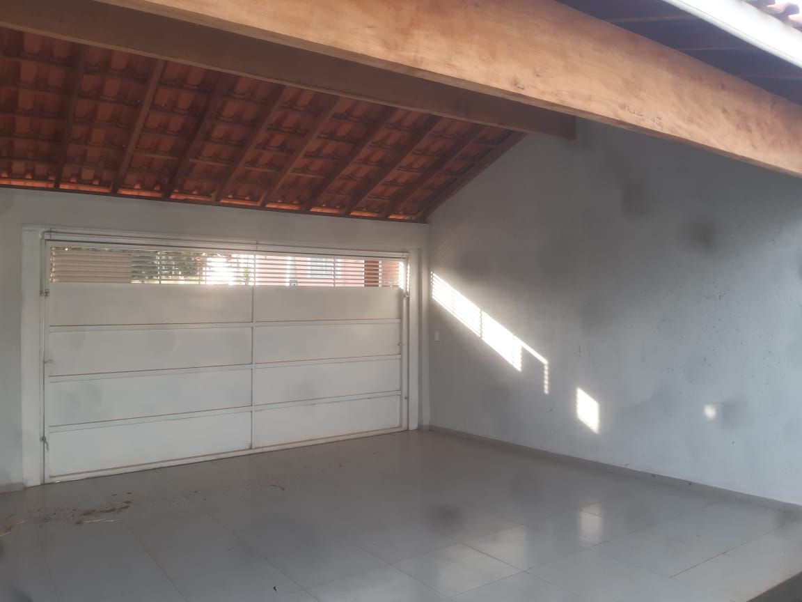 Casa à venda com 2 quartos, 120m² - Foto 2