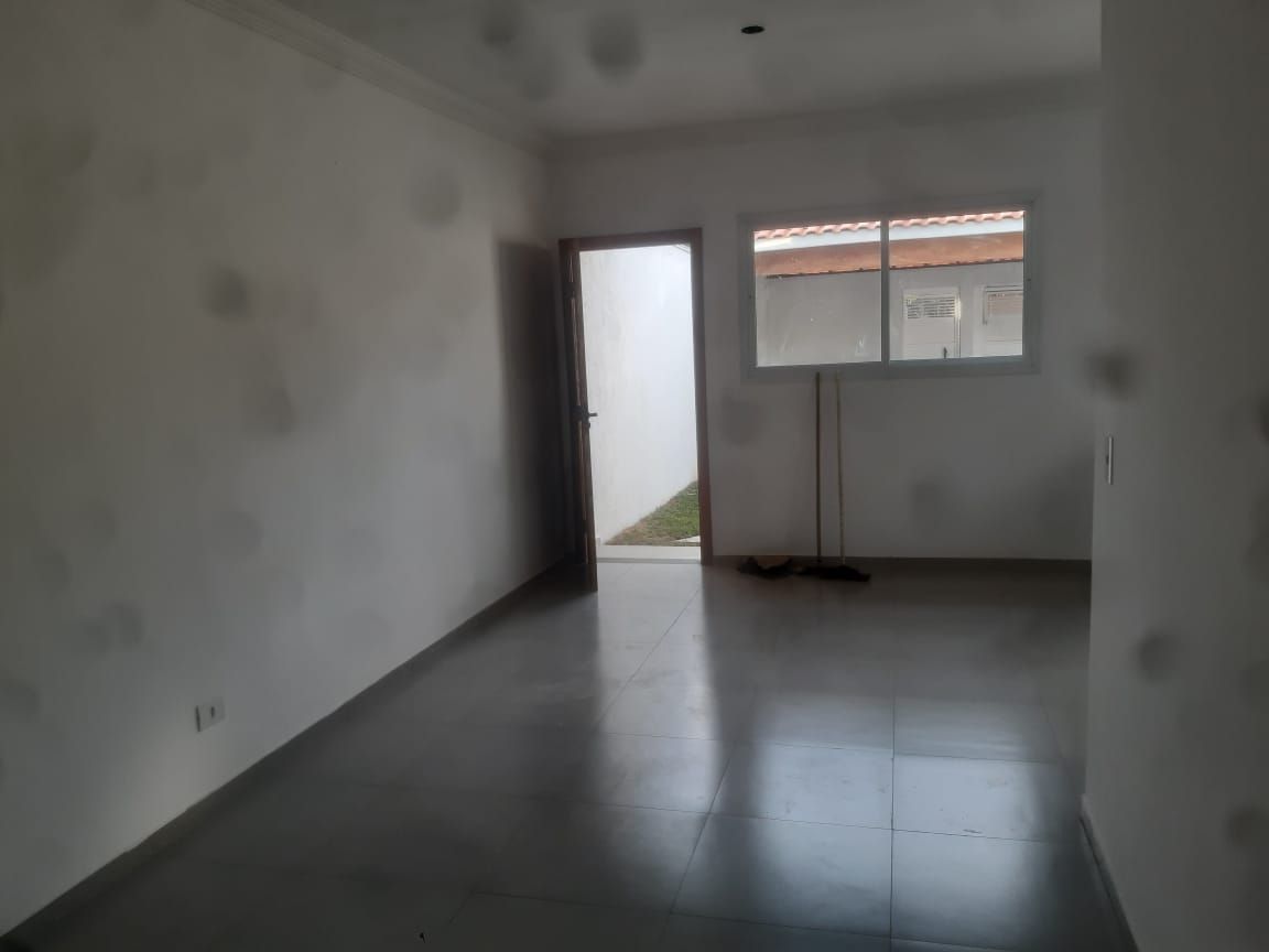 Casa à venda com 2 quartos, 120m² - Foto 4