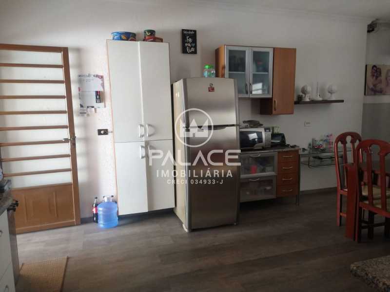 Casa à venda com 3 quartos, 154m² - Foto 7