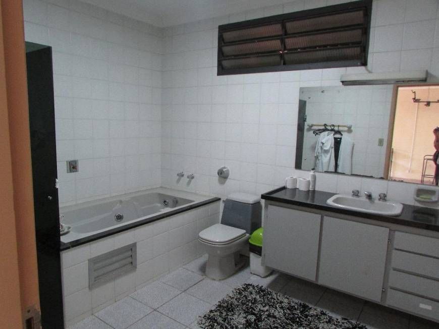 Casa Comercial à venda e aluguel com 6 quartos, 553m² - Foto 3