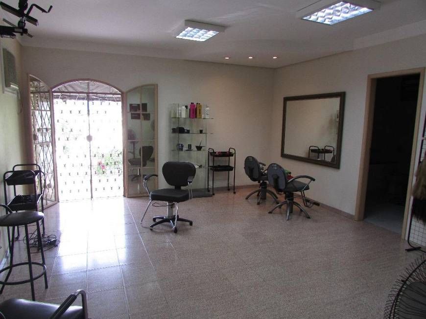 Casa Comercial à venda e aluguel com 6 quartos, 553m² - Foto 4