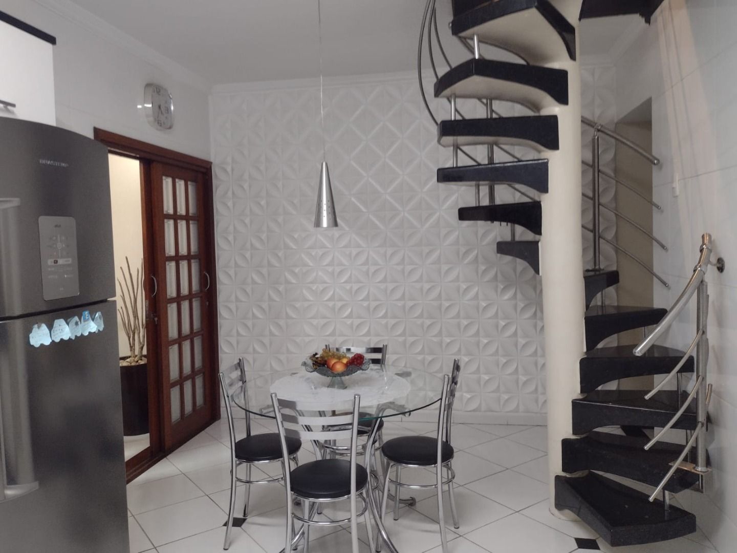 Casa à venda com 2 quartos, 250m² - Foto 7