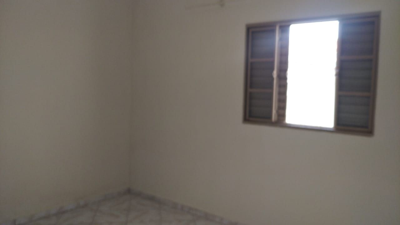 Casa para alugar com 2 quartos, 50m² - Foto 14