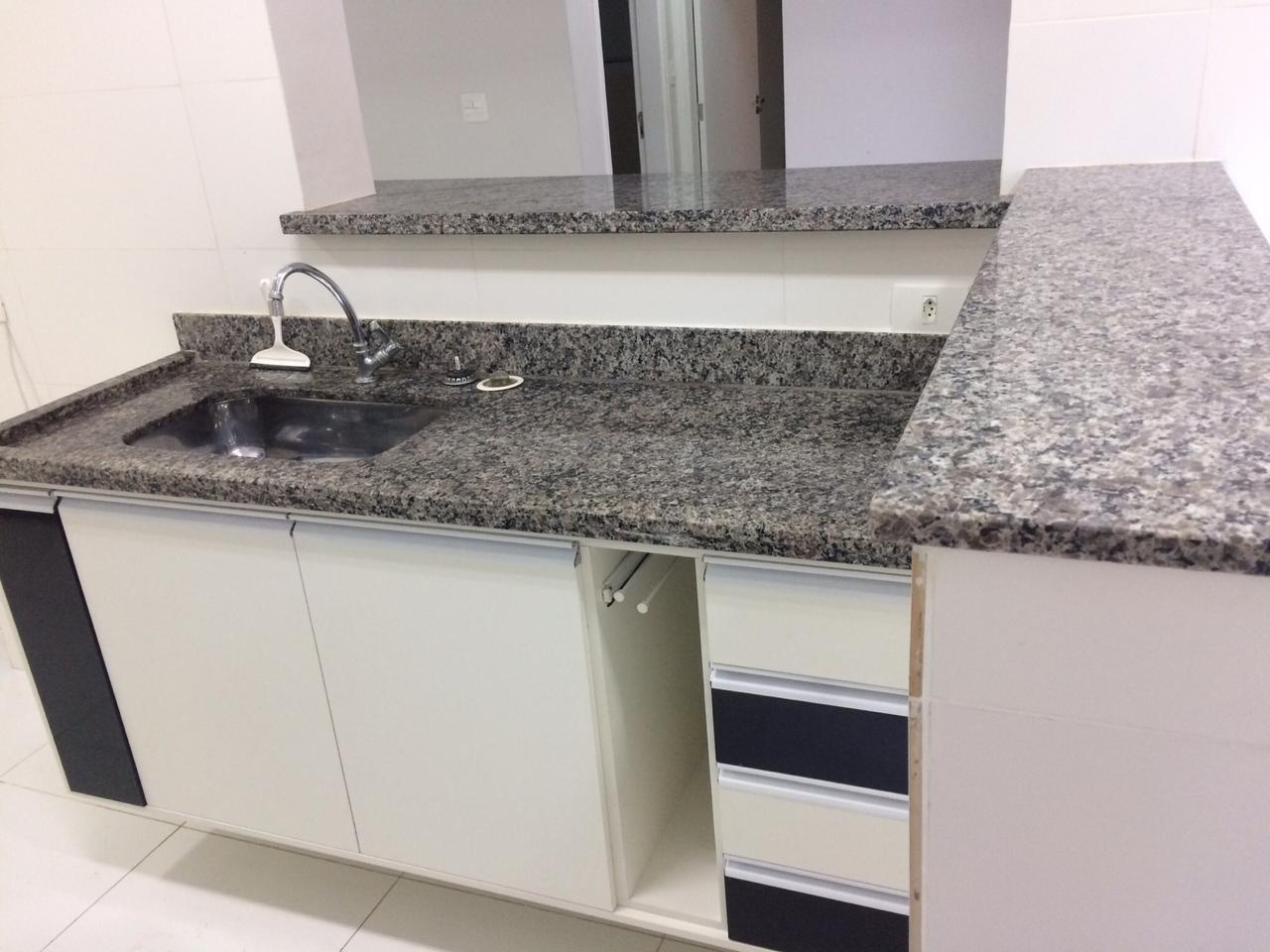 Apartamento à venda com 2 quartos, 63m² - Foto 4