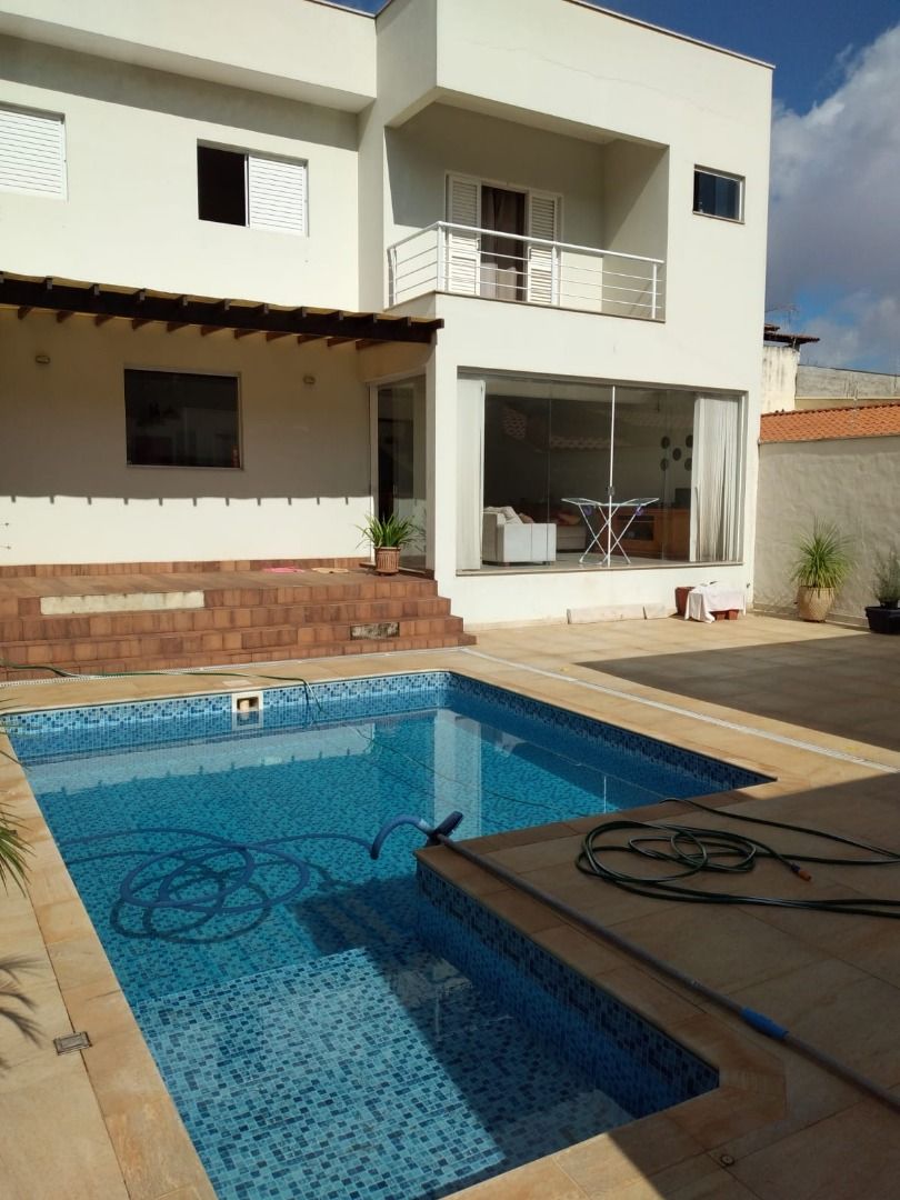 Casa à venda com 3 quartos, 209m² - Foto 17