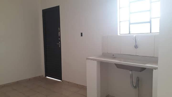 Casa à venda com 2 quartos, 80m² - Foto 4