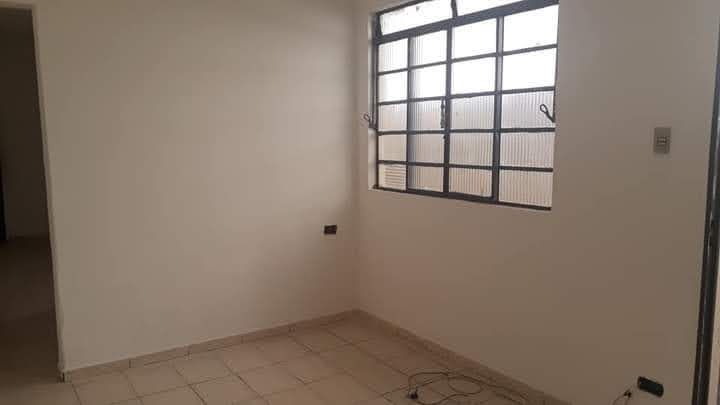 Casa à venda com 2 quartos, 80m² - Foto 8