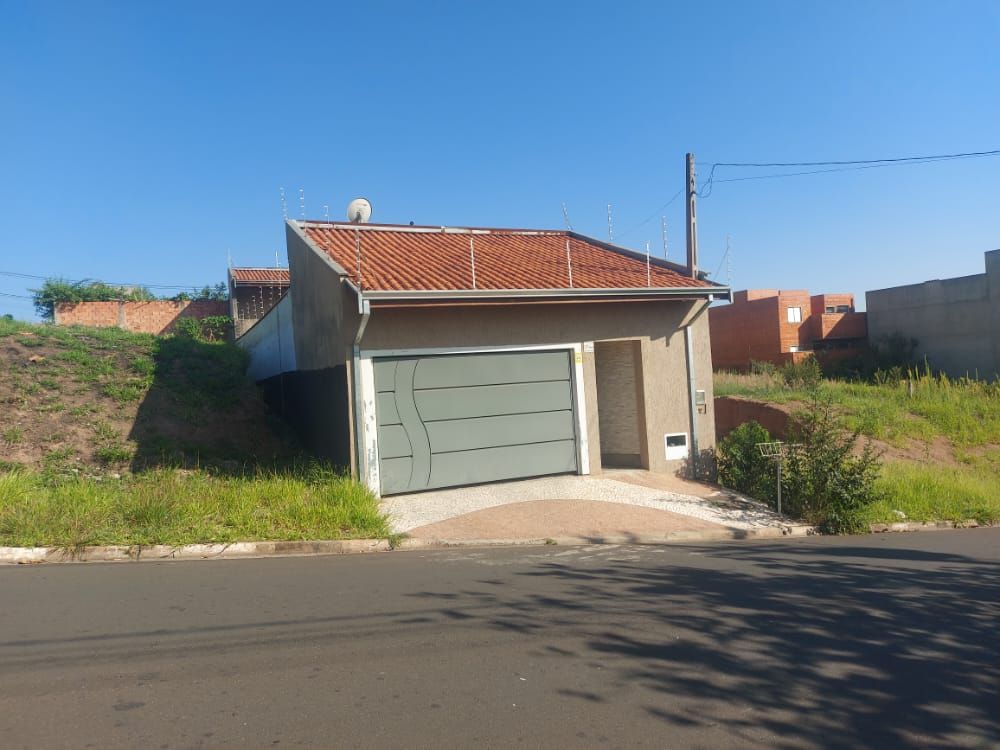 Casa à venda com 2 quartos, 93m² - Foto 1