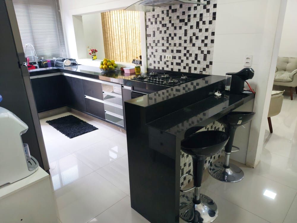 Casa à venda com 2 quartos, 93m² - Foto 4