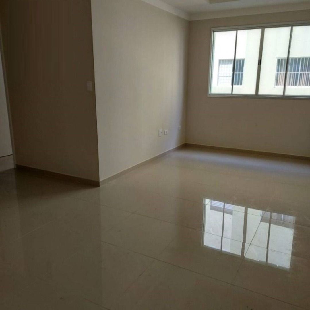 Apartamento à venda com 3 quartos, 74m² - Foto 1