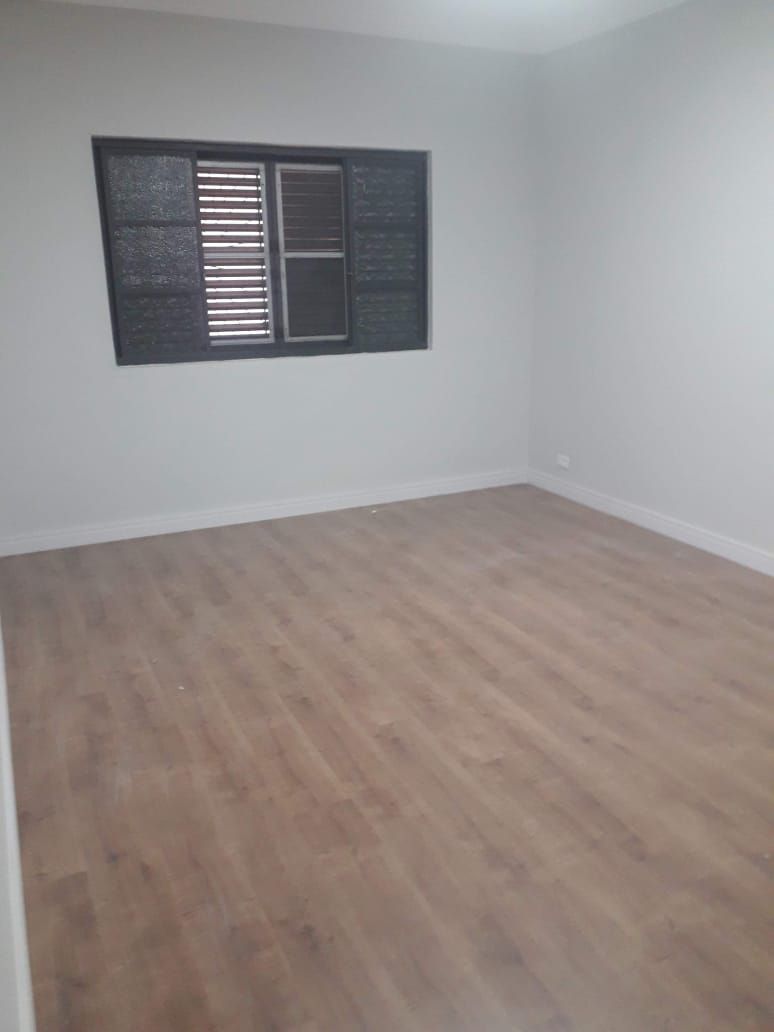 Casa à venda com 4 quartos, 200m² - Foto 11