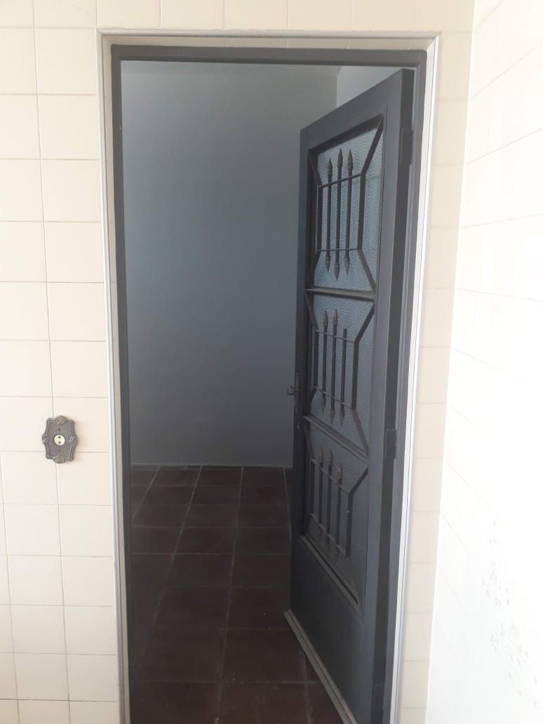 Casa à venda com 4 quartos, 200m² - Foto 7