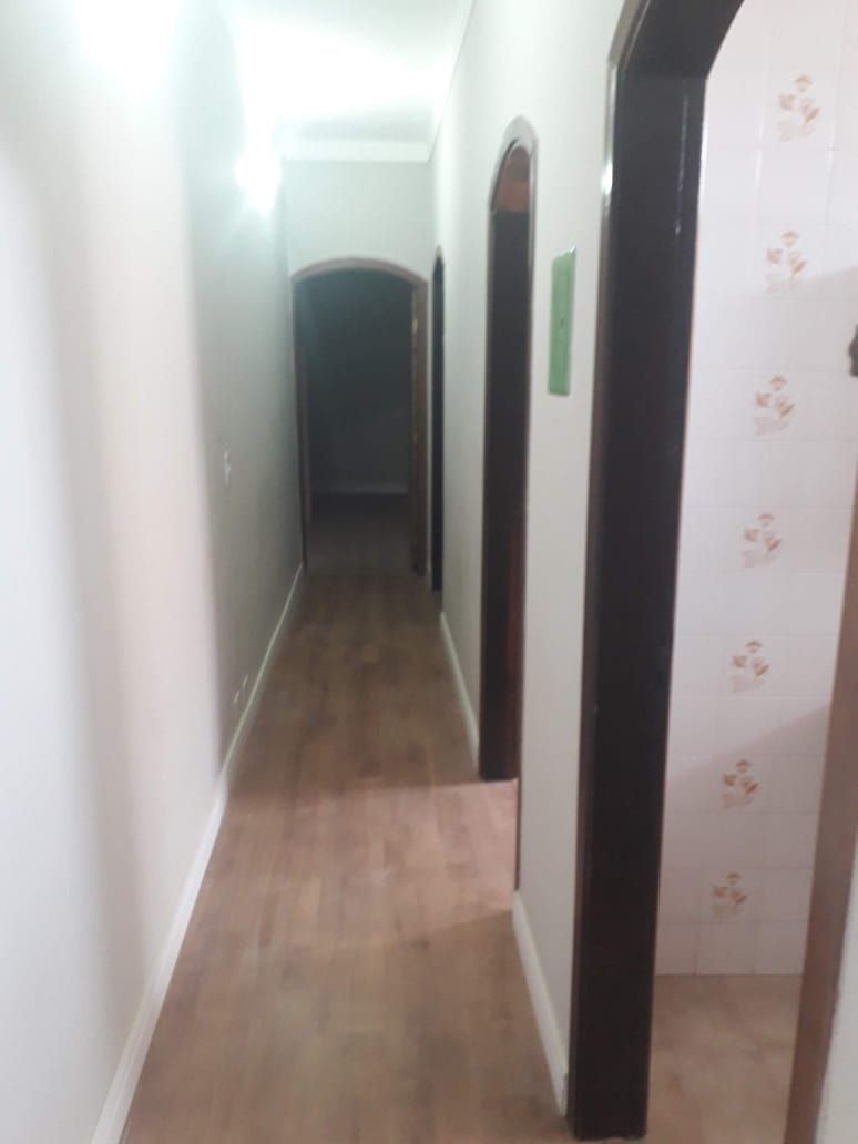 Casa à venda com 4 quartos, 200m² - Foto 9