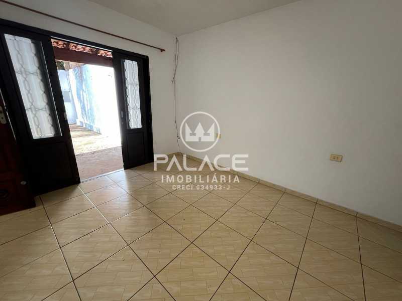 Casa para alugar com 1 quarto, 180m² - Foto 2