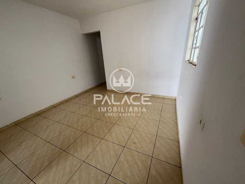 Casa para alugar com 1 quarto, 180m² - Foto 3