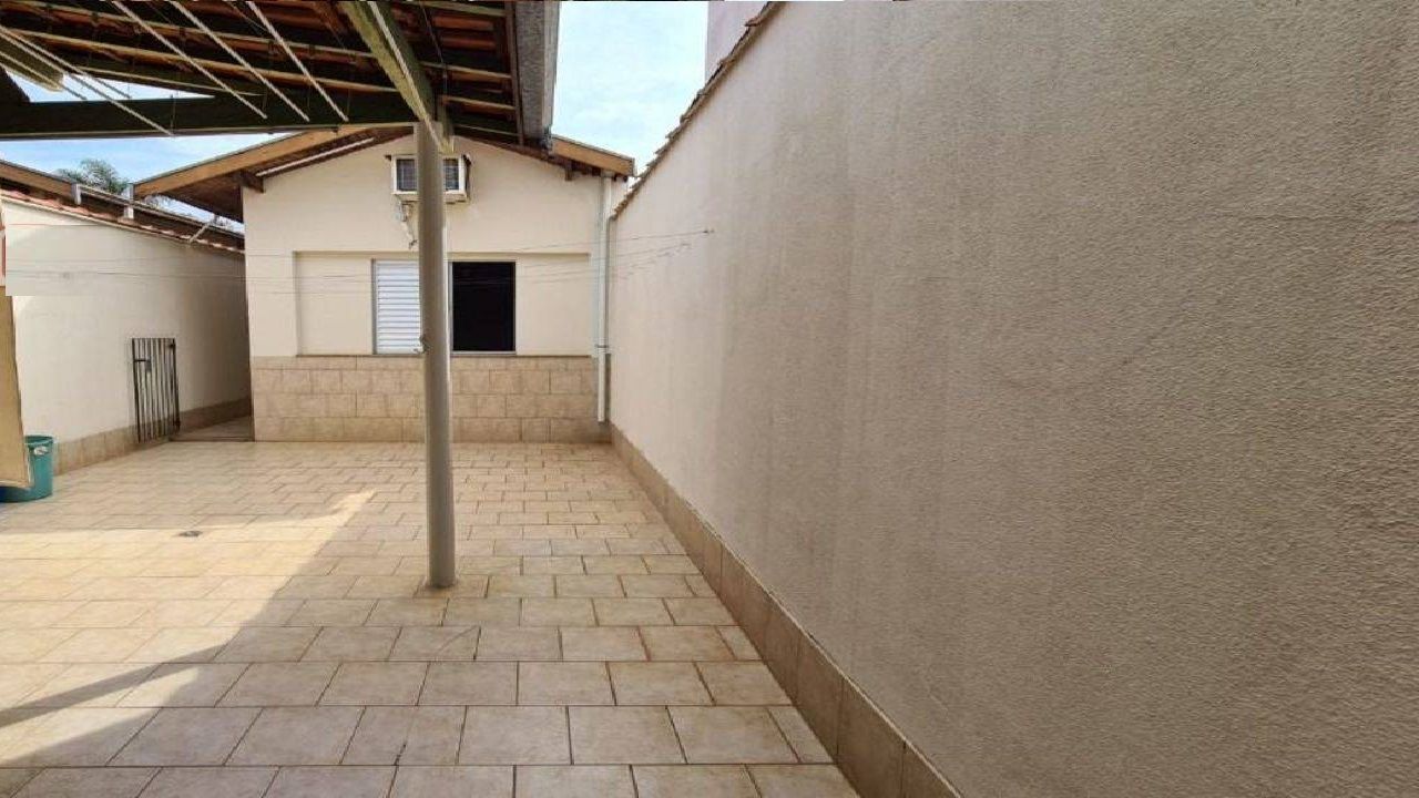 Casa à venda com 2 quartos, 120m² - Foto 8