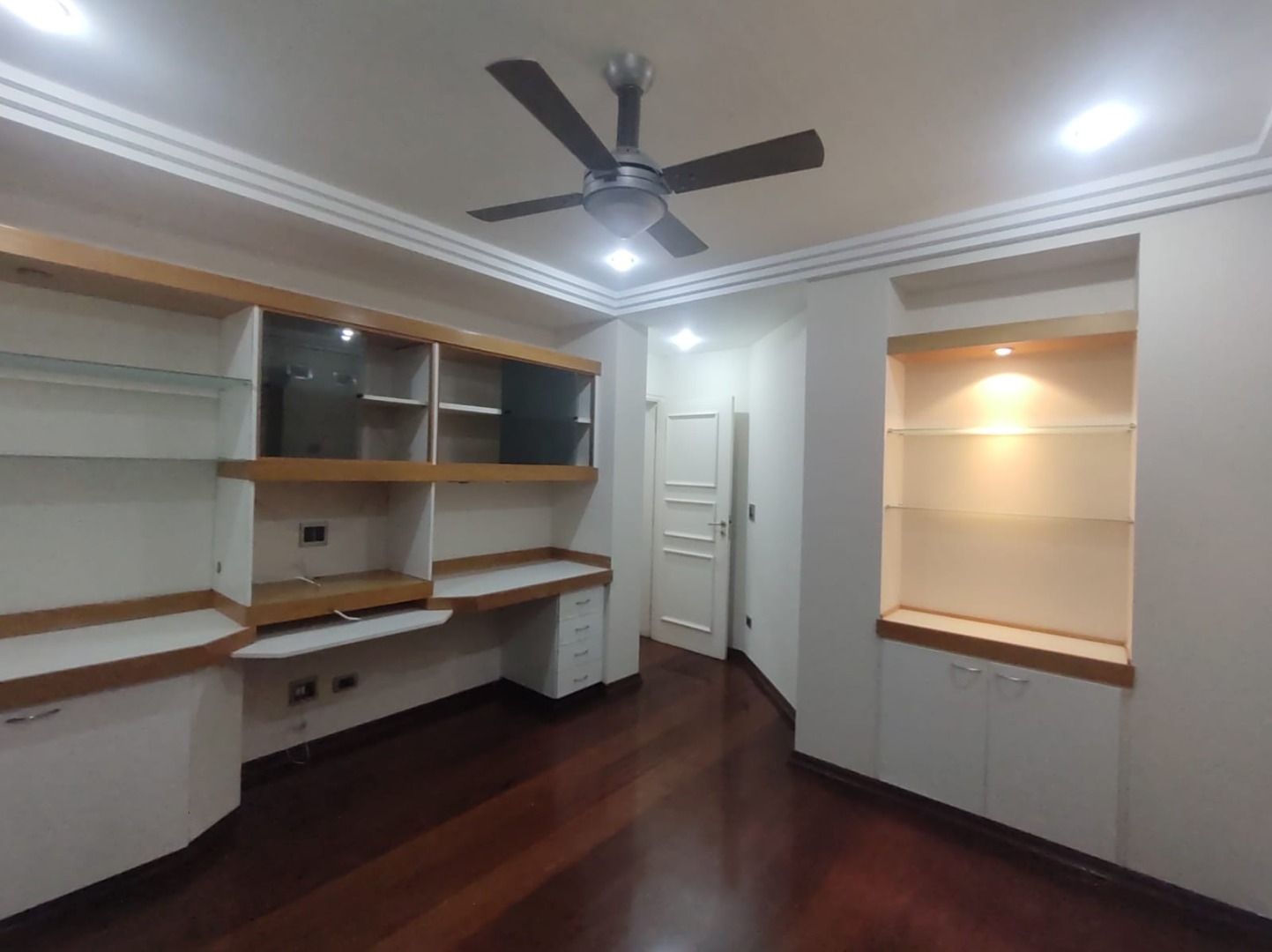 Apartamento para alugar com 3 quartos, 163m² - Foto 15