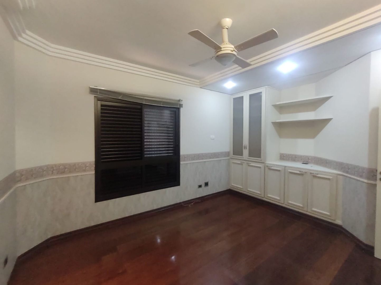 Apartamento para alugar com 3 quartos, 163m² - Foto 17