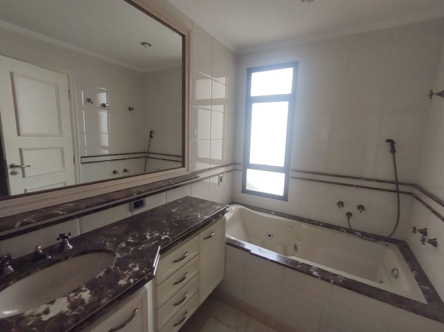 Apartamento para alugar com 3 quartos, 163m² - Foto 21