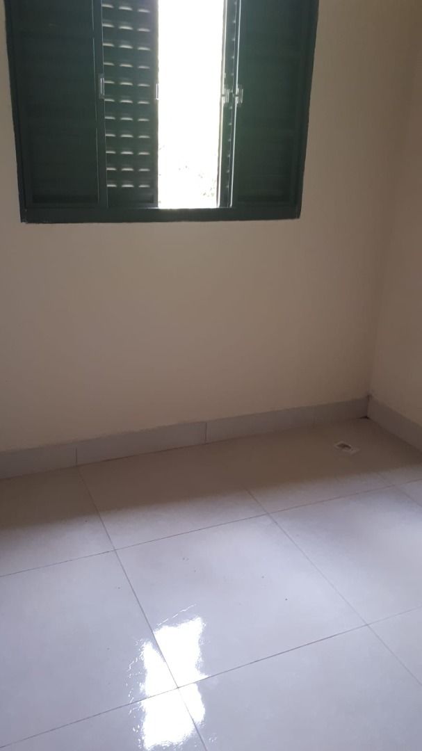 Chácara à venda com 3 quartos, 200m² - Foto 10