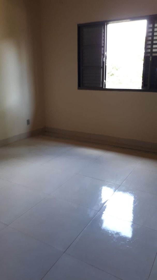 Chácara à venda com 3 quartos, 200m² - Foto 6