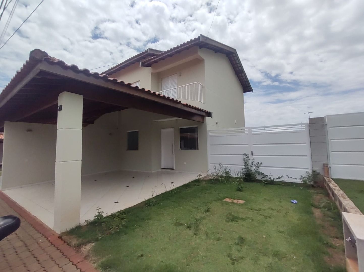 Casa de Condomínio para alugar com 3 quartos, 126m² - Foto 2