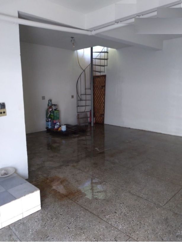 Casa à venda com 4 quartos, 69m² - Foto 17