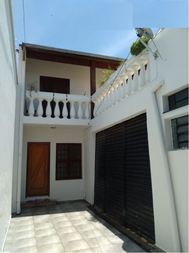 Casa à venda com 4 quartos, 69m² - Foto 2