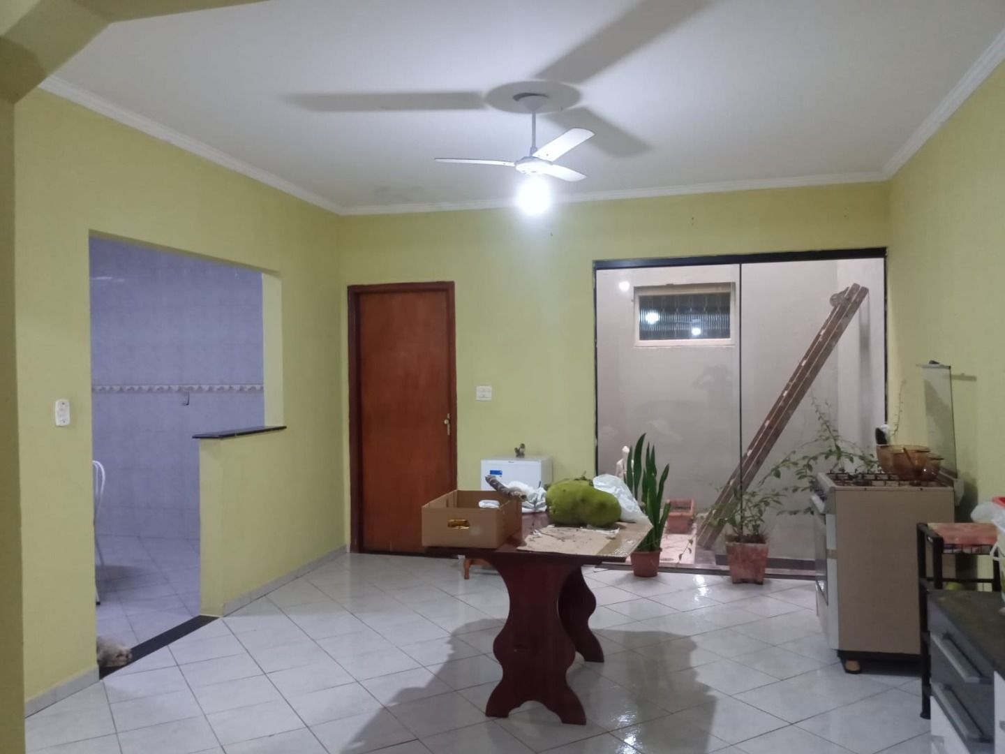 Casa à venda com 4 quartos, 300m² - Foto 1