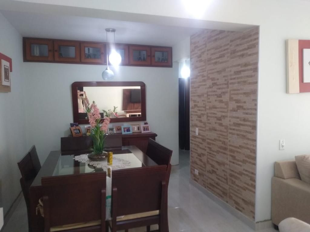 Apartamento à venda com 2 quartos, 74m² - Foto 1