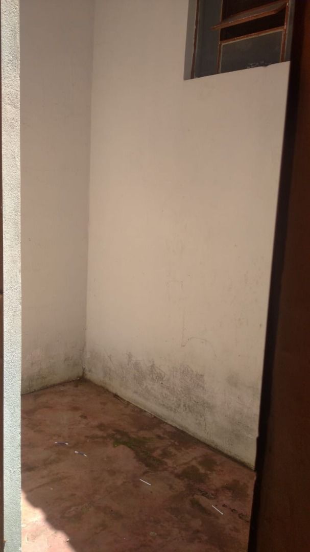 Casa à venda com 4 quartos, 150m² - Foto 3