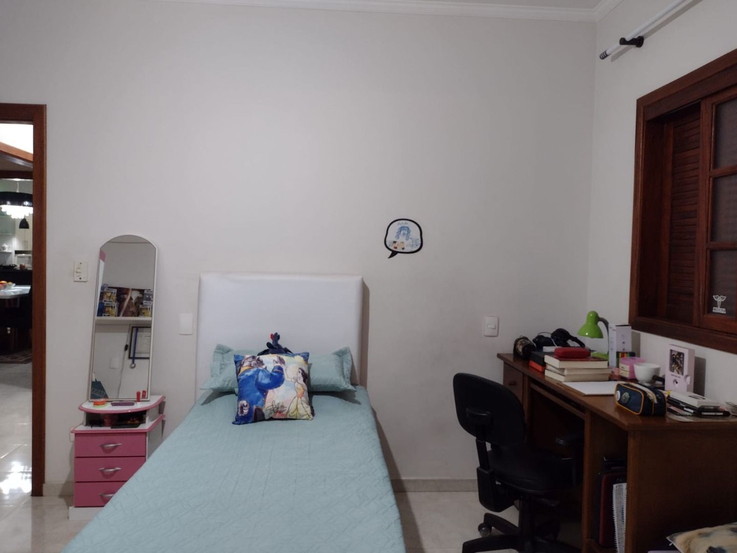 Casa à venda com 3 quartos, 211m² - Foto 6