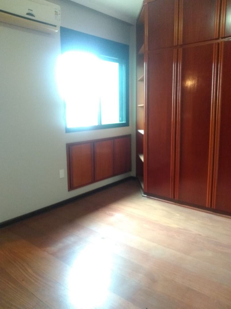 Apartamento à venda com 3 quartos, 113m² - Foto 13