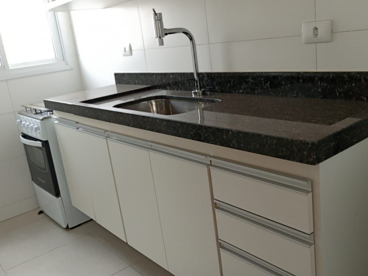 Apartamento à venda com 1 quarto, 46m² - Foto 9