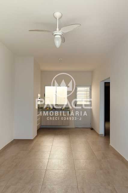 Casa à venda com 2 quartos, 158m² - Foto 4
