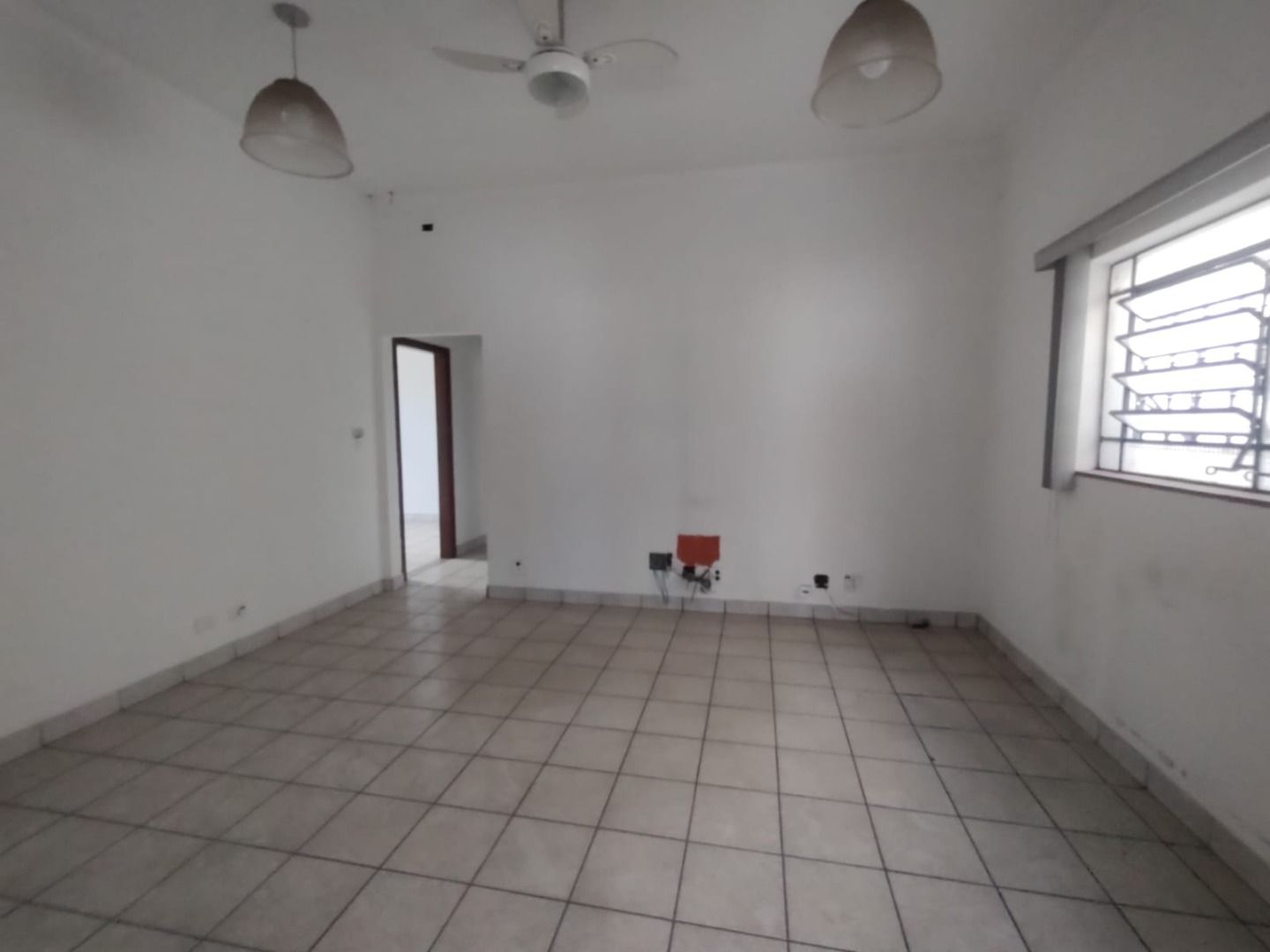 Casa Comercial à venda com 3 quartos, 248m² - Foto 3