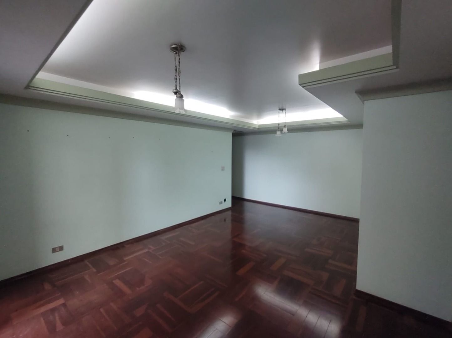 Apartamento à venda com 3 quartos, 127m² - Foto 1