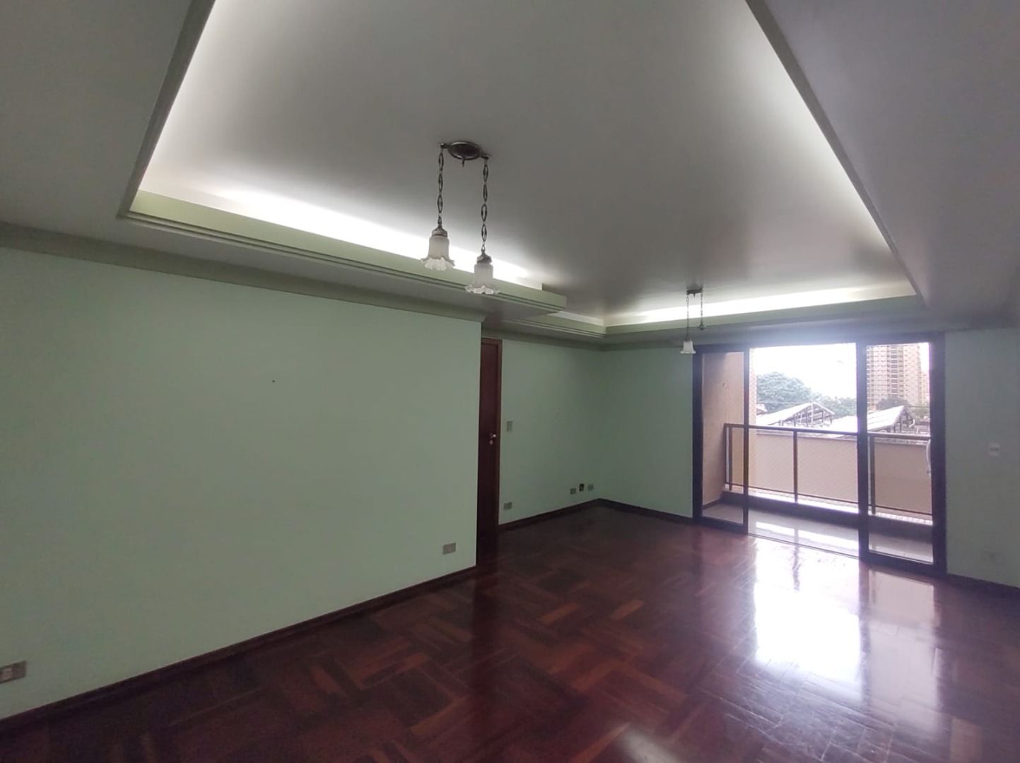 Apartamento à venda com 3 quartos, 127m² - Foto 2