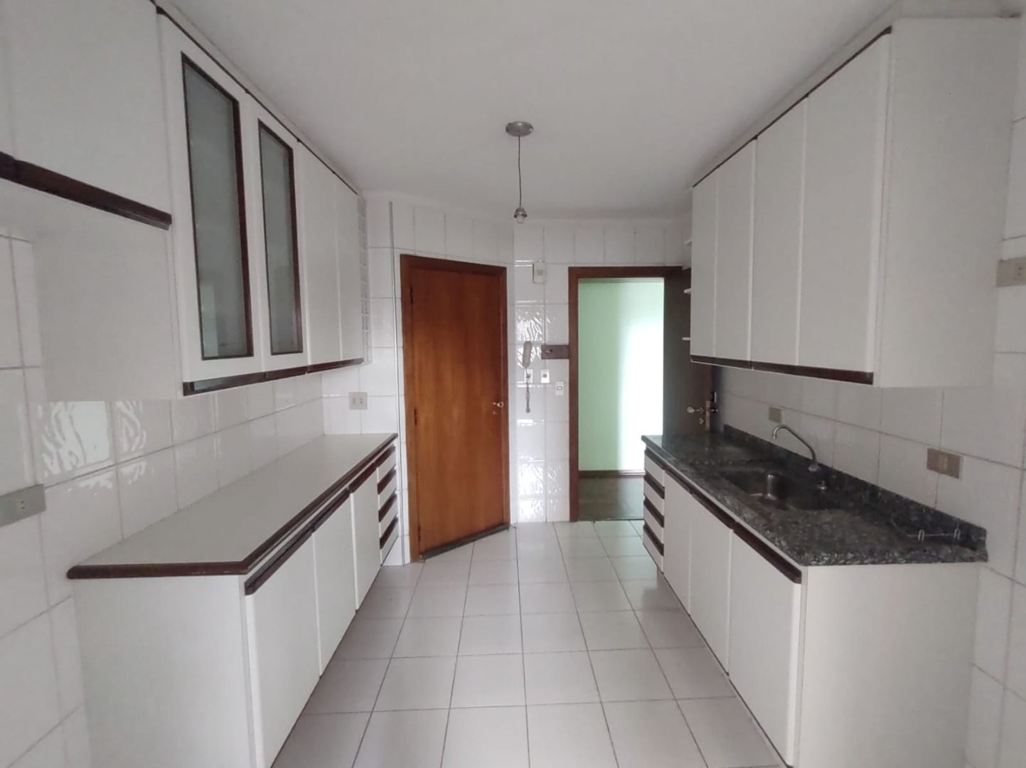 Apartamento à venda com 3 quartos, 127m² - Foto 3