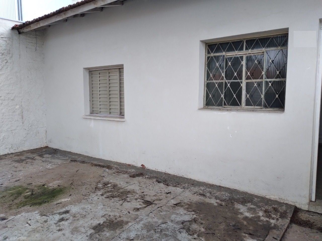 Casa à venda e aluguel com 2 quartos, 48m² - Foto 2