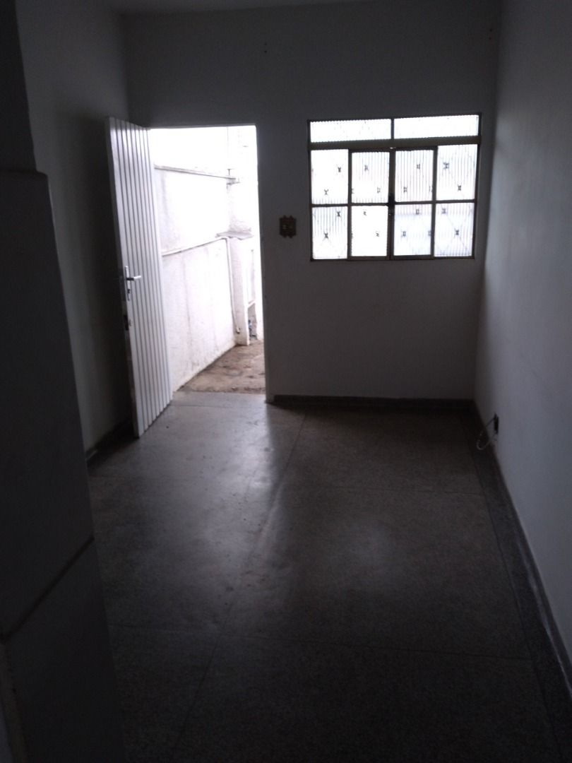 Casa à venda e aluguel com 2 quartos, 48m² - Foto 5