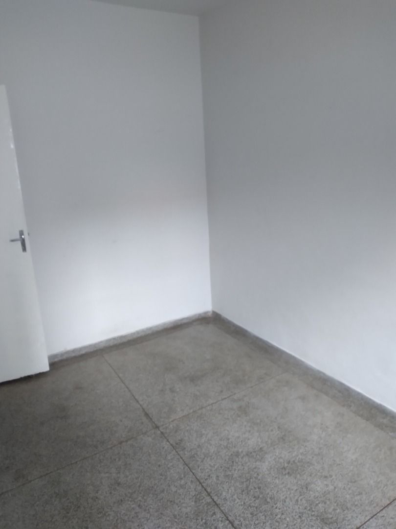 Casa à venda e aluguel com 2 quartos, 48m² - Foto 8