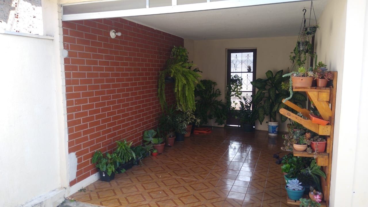 Casa à venda com 2 quartos, 200m² - Foto 3