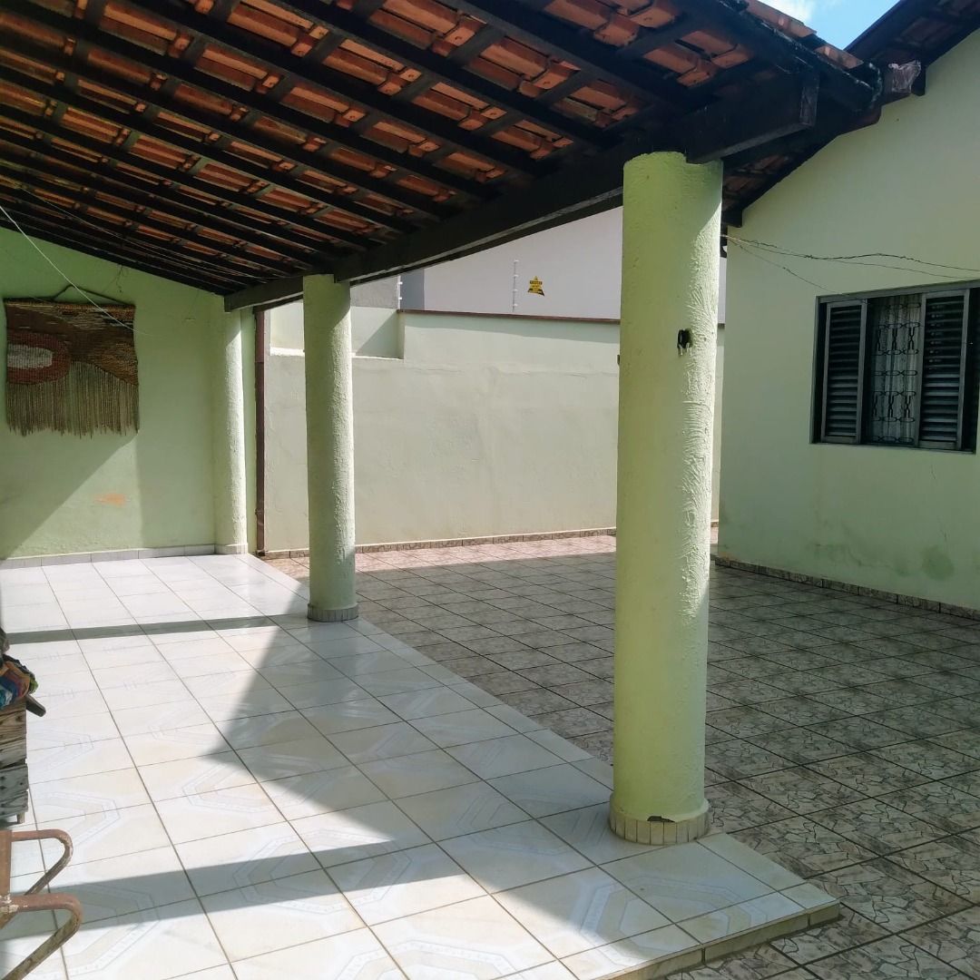 Casa à venda com 3 quartos, 180m² - Foto 4