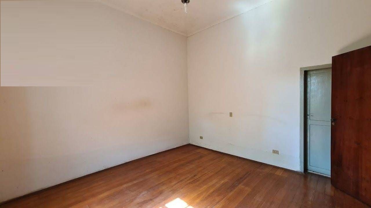 Casa à venda com 4 quartos, 180m² - Foto 1