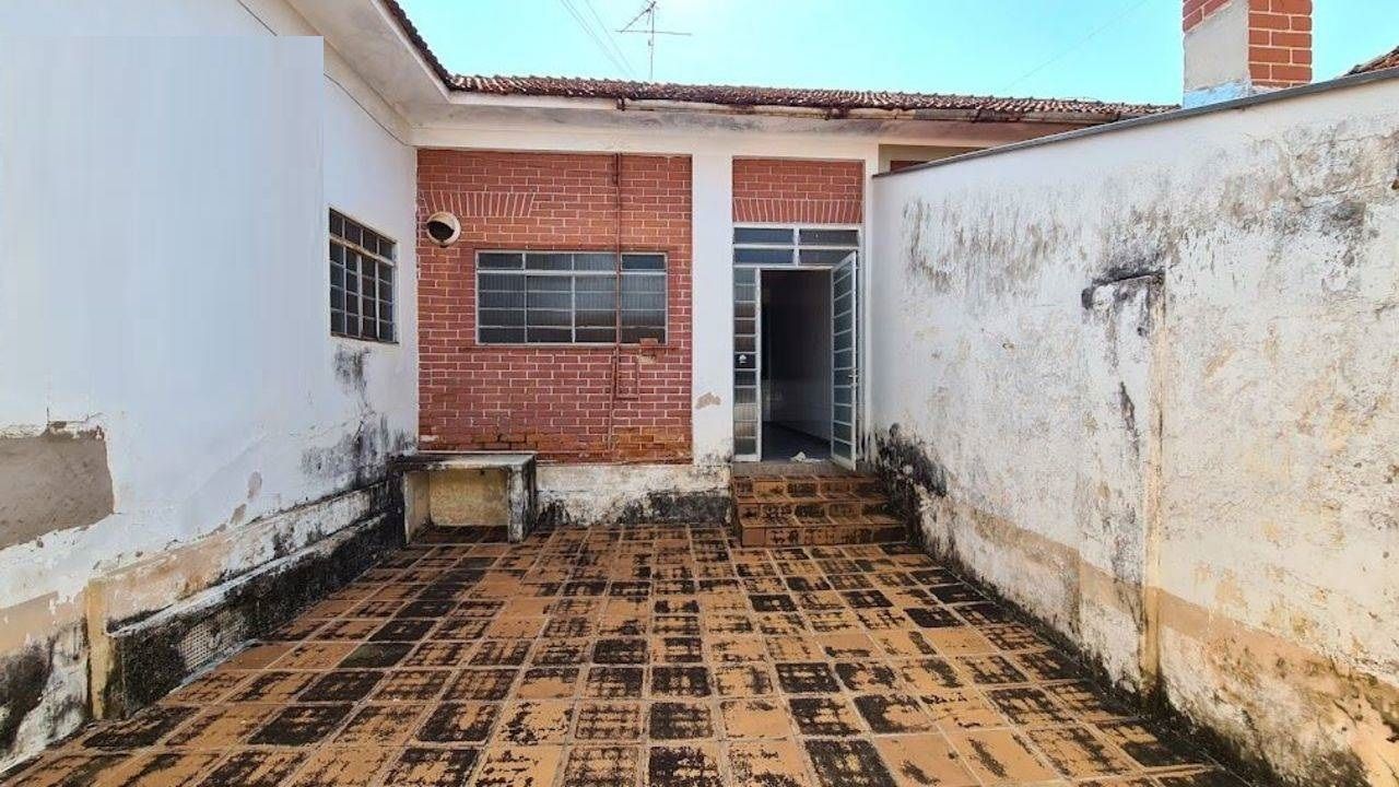 Casa à venda com 4 quartos, 180m² - Foto 3