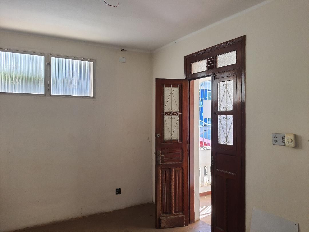 Casa à venda com 5 quartos, 170m² - Foto 1